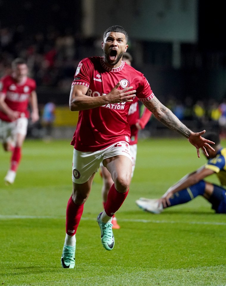Blades aim to break curse as Lamps eyes Wembley – our ultimate play-off guide Blades aim to break curse as Lamps eyes Wembley – our ultimate play-off guide