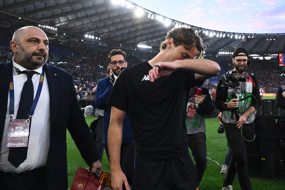 Bove breaks down in tears as he makes first return to stadium he collapsed at Bove breaks down in tears as he makes first return to stadium he collapsed at