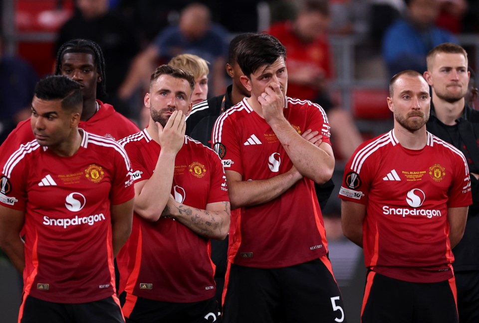Man Utd flops beg Fernandes not to quit after captain admitted he could be sold Man Utd flops beg Fernandes not to quit after captain admitted he could be sold