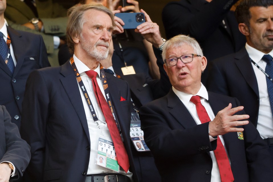 Sir Alex Ferguson looks 'absolutely disgusted' in new footage from Man Utd loss Sir Alex Ferguson looks 'absolutely disgusted' in new footage from Man Utd loss