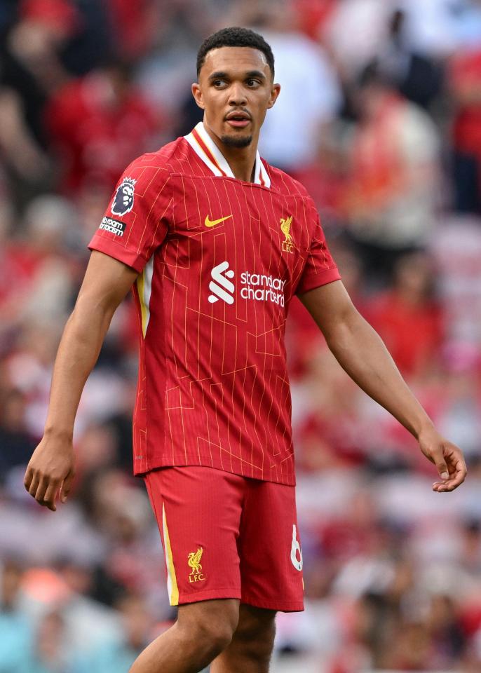 'I love him' – Robertson sends heartfelt message to Alexander-Arnold after boos 'I love him' – Robertson sends heartfelt message to Alexander-Arnold after boos