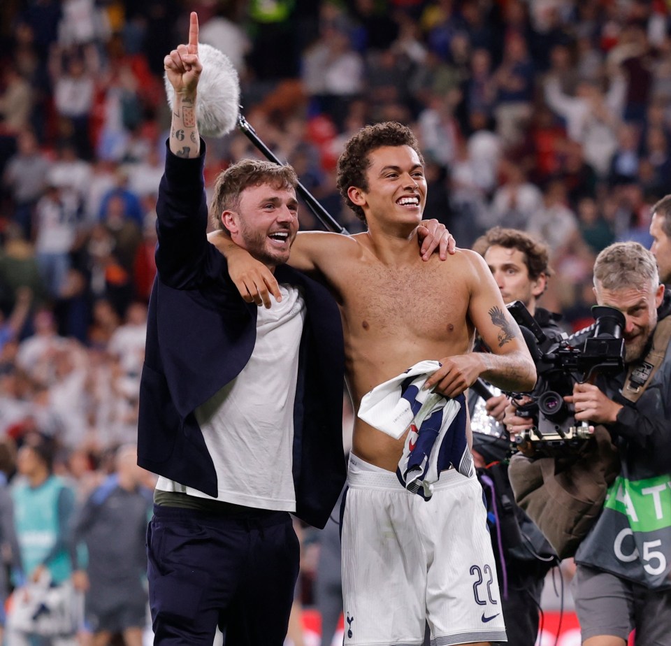 Maddison goes full John Terry in Europa League final as he's teased by fans Maddison goes full John Terry in Europa League final as he's teased by fans