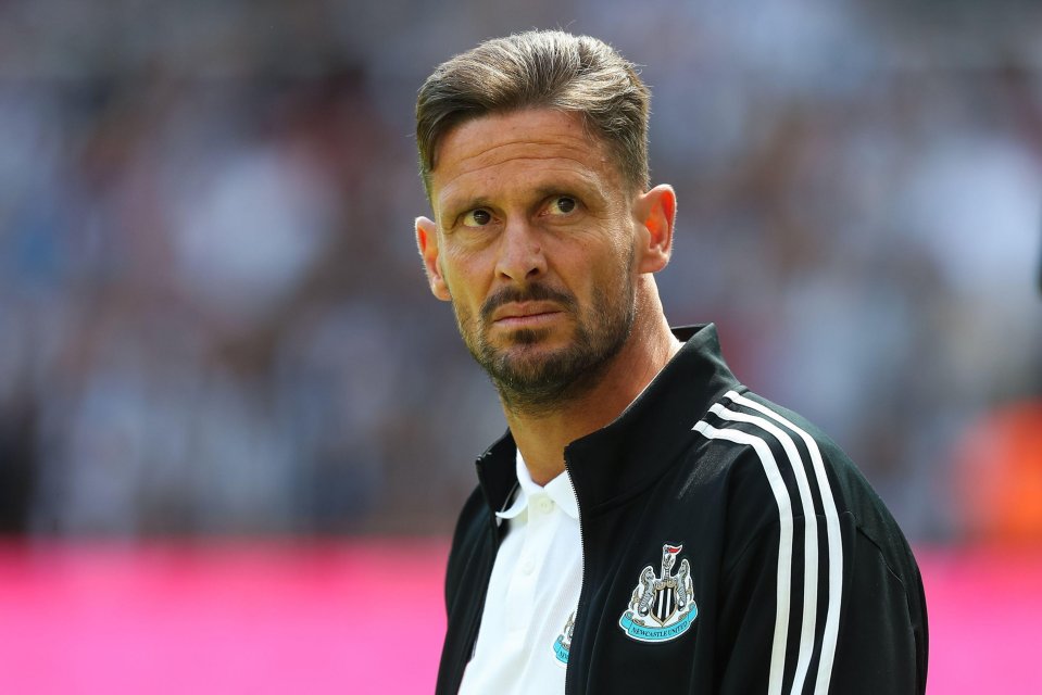 Eddie Howe ready to hire new secret weapon for Newcastle's Prem campaign Eddie Howe ready to hire new secret weapon for Newcastle's Prem campaign