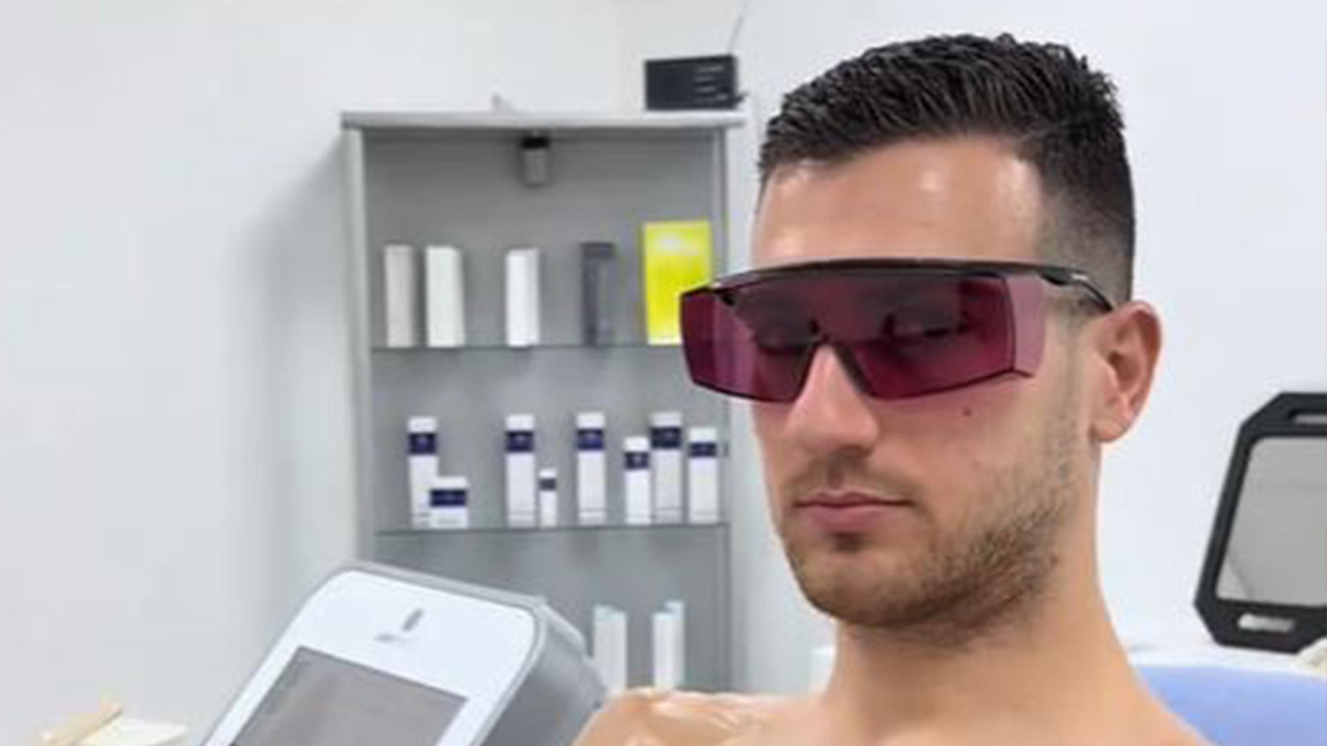 Man Utd star Diogo Dalot interviewed as he undergoes laser hair removal Man Utd star Diogo Dalot interviewed as he undergoes laser hair removal