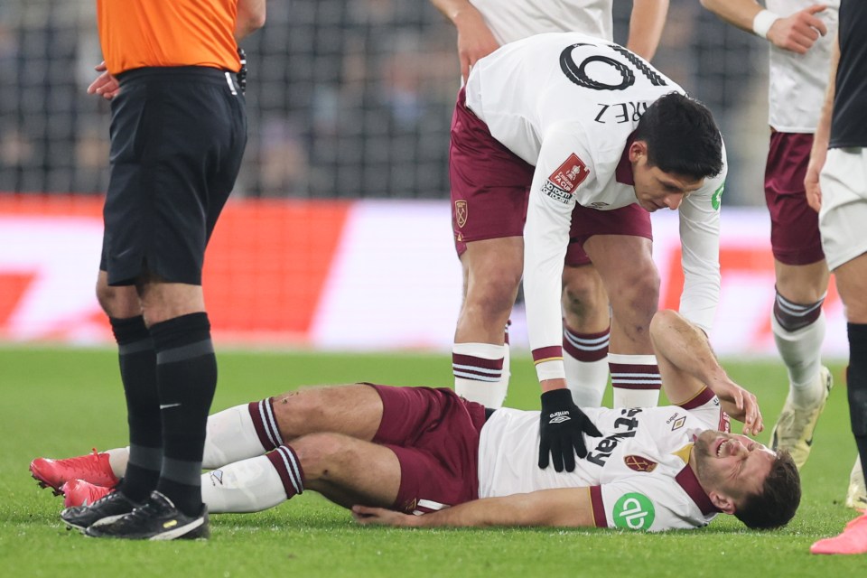 Graham Potter in huge blow as West Ham star pulls hamstring live on TV Graham Potter in huge blow as West Ham star pulls hamstring live on TV