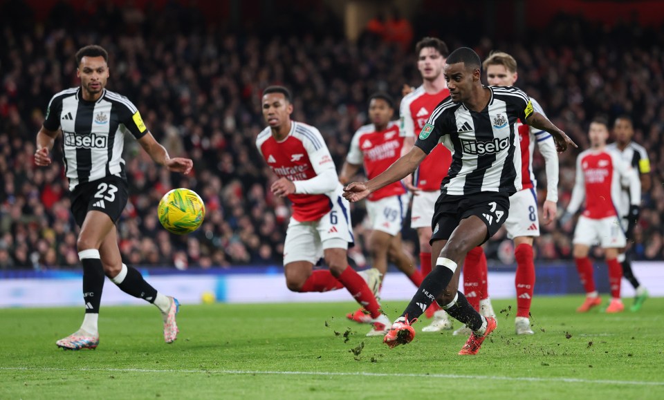 Arsenal fans will have seen Toon disaster and wished Isak was playing for them Arsenal fans will have seen Toon disaster and wished Isak was playing for them