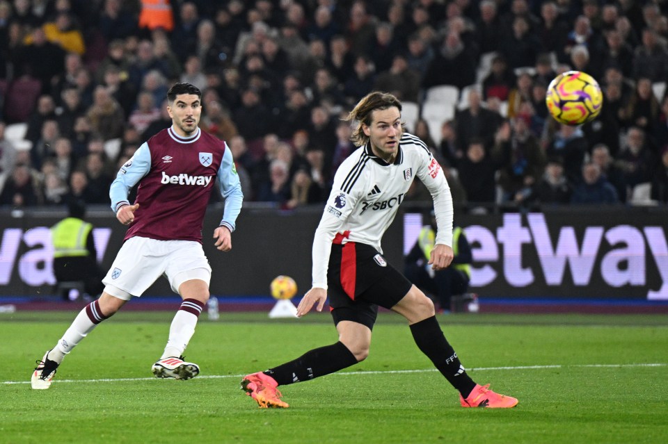 Potter wins first Prem game as Hammers sink Fulham 3-2 after Leno blunder Potter wins first Prem game as Hammers sink Fulham 3-2 after Leno blunder