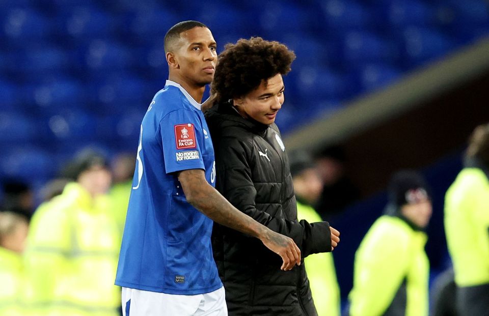 Darren Ferguson says Everton star 'had a pop' for not bringing on Young's son Darren Ferguson says Everton star 'had a pop' for not bringing on Young's son