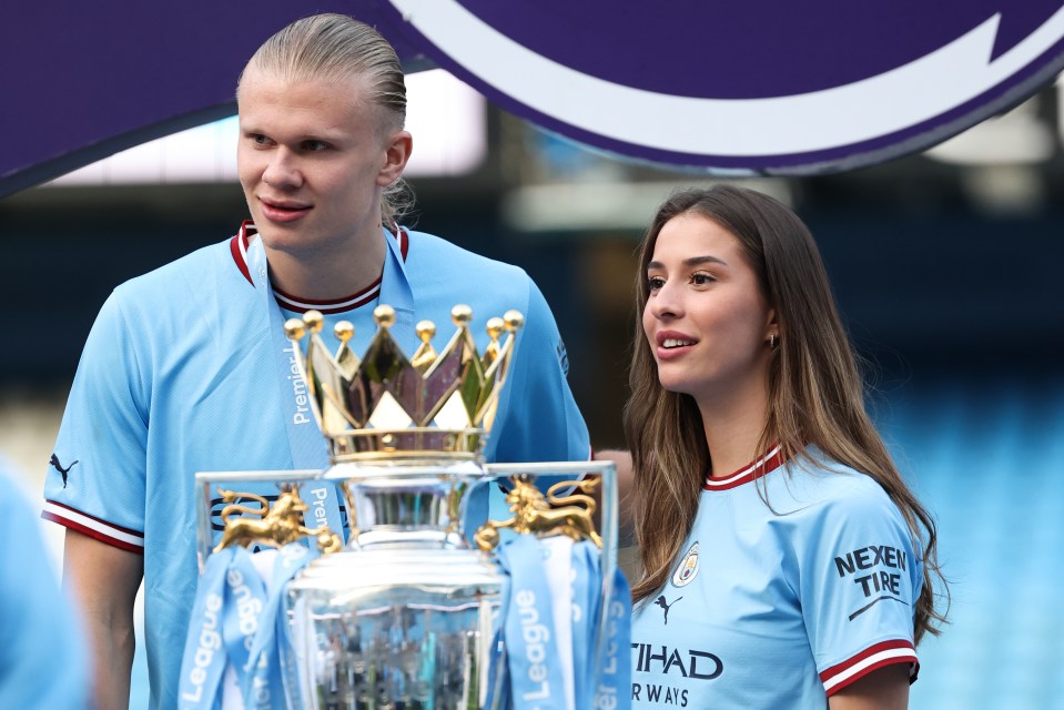 Haaland signs nine-and-a-half-year Man City contract 'worth £247MILLION' Haaland signs nine-and-a-half-year Man City contract 'worth £247MILLION'