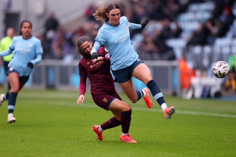 Miedema pleased to score on return for Man City after 'frustrating' injury Miedema pleased to score on return for Man City after 'frustrating' injury