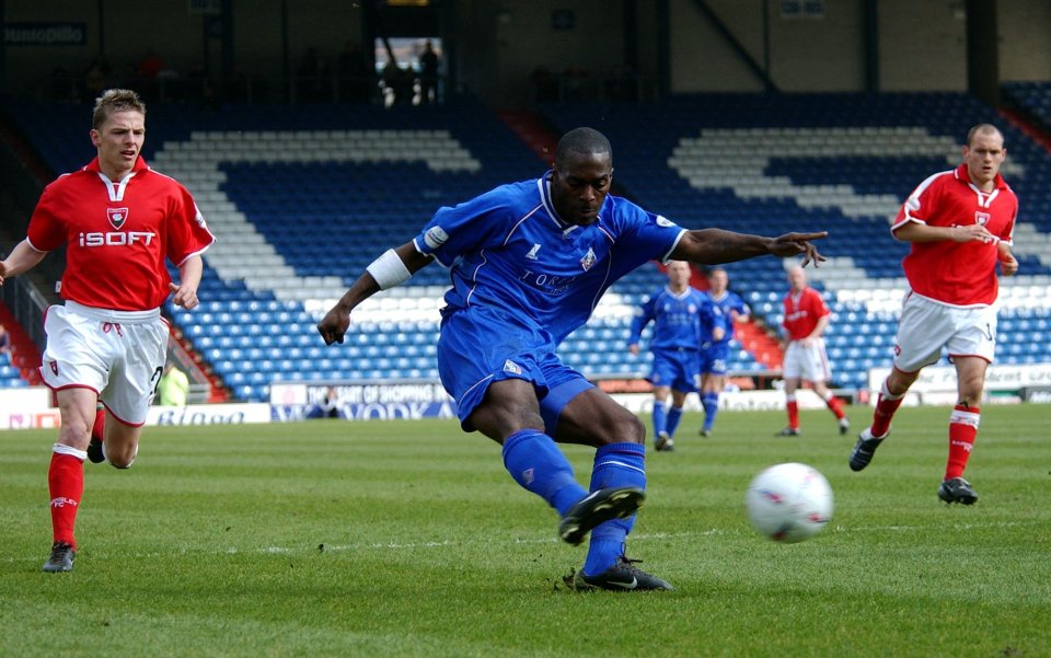 Forgotten Prem star, 47, now a fitness coach subbed on to play non-league clash Forgotten Prem star, 47, now a fitness coach subbed on to play non-league clash