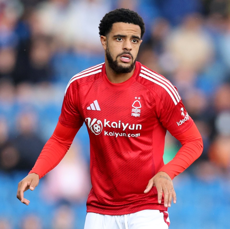 Leeds lock horns with Sheff Utd for £10m-rated Premier League star Leeds lock horns with Sheff Utd for £10m-rated Premier League star