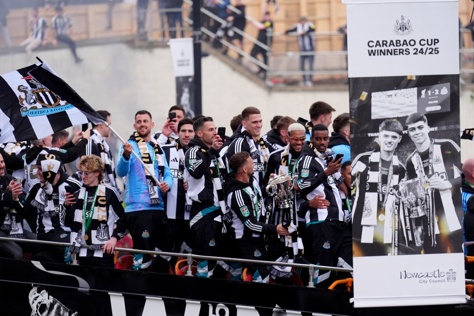 Ant and Dec lead Newcastle stars' parade as hundreds of thousands line streets Ant and Dec lead Newcastle stars' parade as hundreds of thousands line streets
