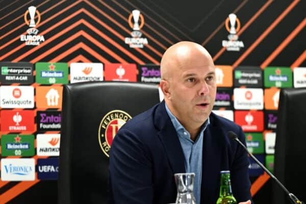 Arne Slot left Jose Mourinho ‘shouting and swearing’ in his face – “He just laughed!” Arne Slot left Jose Mourinho ‘shouting and swearing’ in his face – “He just laughed!”