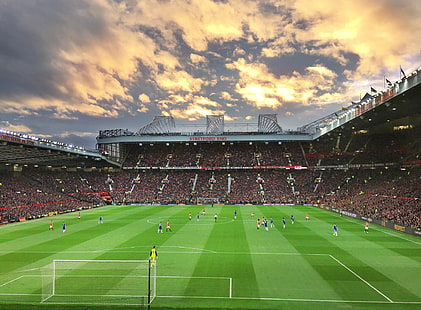 Sir Jim Ratcliffe 'wanted Elon Musk and Jeff Bezos to help fund Man Utd stadium' Sir Jim Ratcliffe 'wanted Elon Musk and Jeff Bezos to help fund Man Utd stadium'