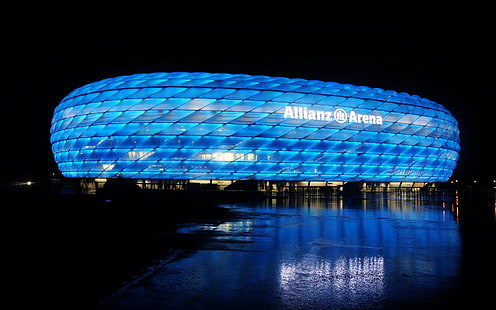 Bayern Munich footballer 'is caught drink-driving after partying at club' Bayern Munich footballer 'is caught drink-driving after partying at club'