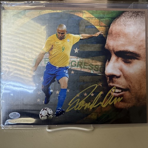 Ronaldo Nazario Signed Brazil Soccer GOAT Autographed 8×10 Photograph VSA COA Ronaldo Nazario Signed Brazil Soccer GOAT Autographed 8×10 Photograph VSA COA