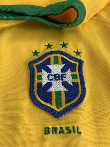 Nike Men’s Brazil Soccer National Team Jersey Size Medium M Vintage Nike Men’s Brazil Soccer National Team Jersey Size Medium M Vintage