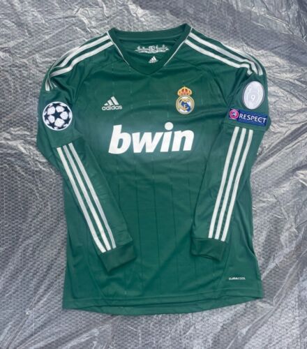 Retro Ronaldo #7 Real Madrid Third Long Sleeve Soccer Jersey 2012/2013 Medium Retro Ronaldo #7 Real Madrid Third Long Sleeve Soccer Jersey 2012/2013 Medium