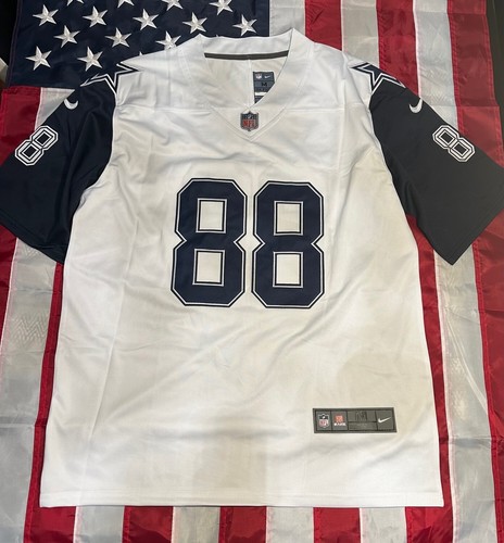 Dallas Cowboys #88 Cee Dee Lamb stitched Football Jersey Men’s Large Dallas Cowboys #88 Cee Dee Lamb stitched Football Jersey Men’s Large
