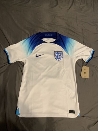 ENGLAND TEAM 2022/2024 FOOTBALL SOCCER SHIRT JERSEY HOME NIKE ORIGINAL SIZE M ENGLAND TEAM 2022/2024 FOOTBALL SOCCER SHIRT JERSEY HOME NIKE ORIGINAL SIZE M