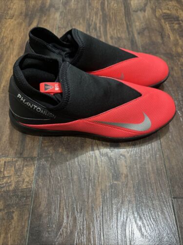 Nike Phantom VSN 2 Club Men’s Turf Soccer Shoes Size 7 New CD4173-606 Nike Phantom VSN 2 Club Men’s Turf Soccer Shoes Size 7 New CD4173-606