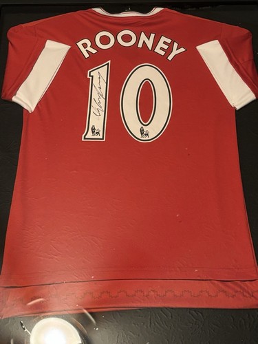 Wayne Rooney Manchester United Soccer Jersey Autographed, Frame NOT included Wayne Rooney Manchester United Soccer Jersey Autographed, Frame NOT included