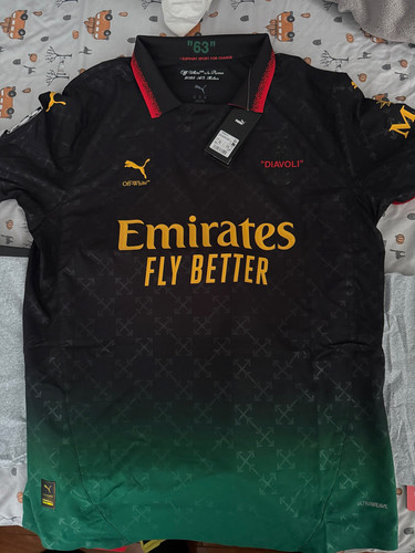 Puma AC Milan x OFF WHITE 2024 – 25 Fourth Jersey – Black/Red/Green Size M Puma AC Milan x OFF WHITE 2024 – 25 Fourth Jersey – Black/Red/Green Size M