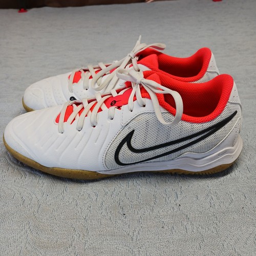 Nike Tiempo Legend Sz. 4.5 X Academy IC White/Blk/Crimson NWT Nike Tiempo Legend Sz. 4.5 X Academy IC White/Blk/Crimson NWT