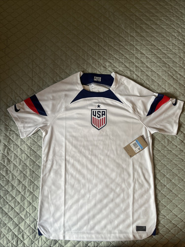 New Nike Chelsea 2023/24 Authentic Home Kit Soccer Jersey Men’s Medium New Nike Chelsea 2023/24 Authentic Home Kit Soccer Jersey Men’s Medium