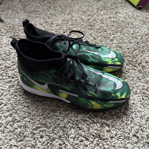 Nike Kids’ Mercurial Zoom Vapor 15 Academy Indoor Soccer Shoes 6y Nike Kids’ Mercurial Zoom Vapor 15 Academy Indoor Soccer Shoes 6y