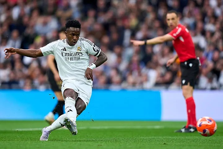Real Madrid 1-2 Valencia: Match report & 3 talking points as Los Blancos stumble in title race Real Madrid 1-2 Valencia: Match report & 3 talking points as Los Blancos stumble in title race