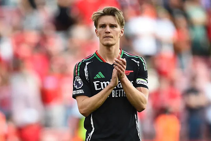 Liverpool 2-2 Arsenal: 3 talking points as questions raised over Gunners' discipline Liverpool 2-2 Arsenal: 3 talking points as questions raised over Gunners' discipline