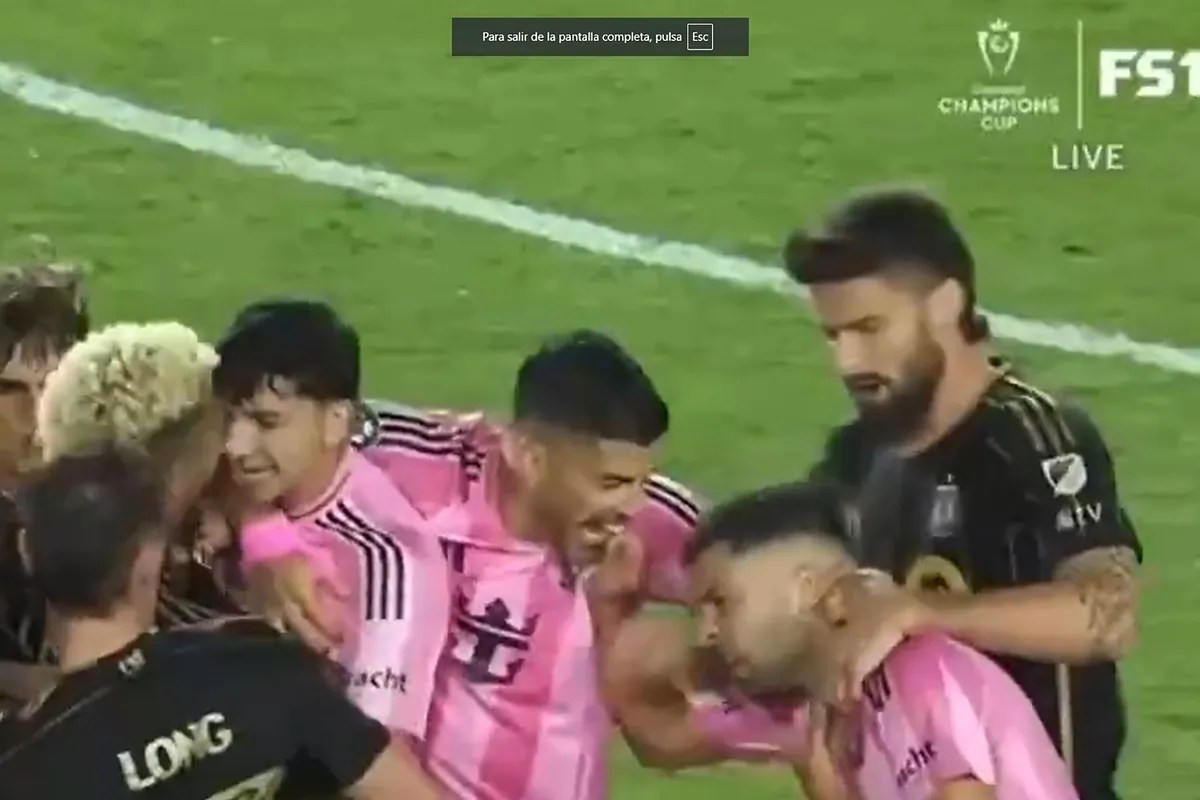 Luis Suarez bites teammate Jordi Alba during scuffle Luis Suarez bites teammate Jordi Alba during scuffle