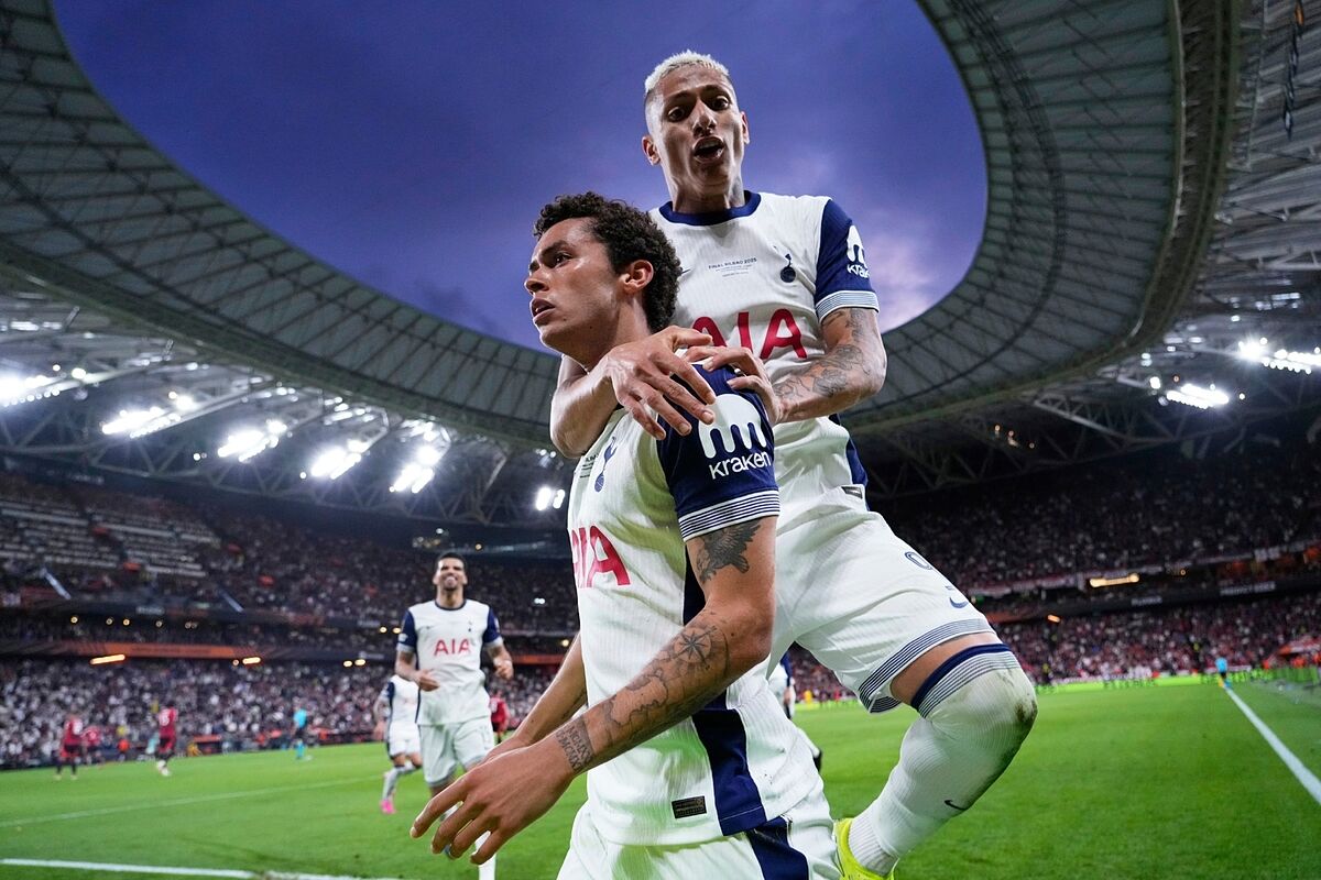 Tottenham sink Manchester United to claim European crown 41 years later Tottenham sink Manchester United to claim European crown 41 years later
