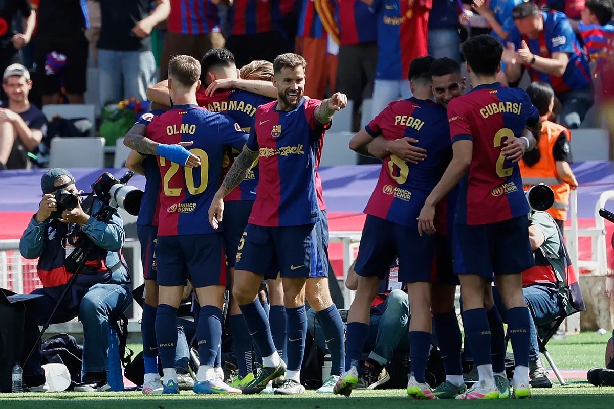 Barcelona rallies to beat Real Madrid 4-3 despite Mbappé hat trick to move closer to La Liga title Barcelona rallies to beat Real Madrid 4-3 despite Mbappé hat trick to move closer to La Liga title