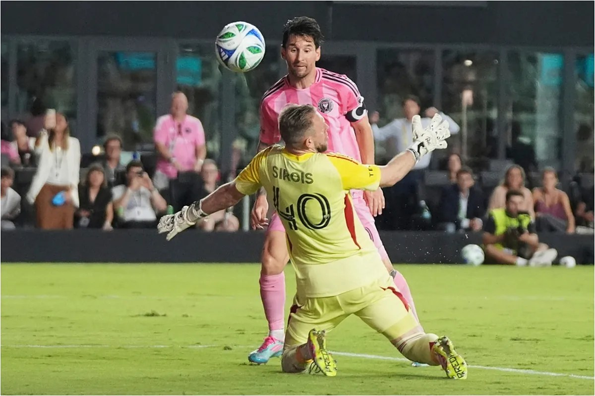 Messi and Luis Suarez doubles to relaunch Inter Miami: "Leo has us spoiled" Messi and Luis Suarez doubles to relaunch Inter Miami: "Leo has us spoiled"