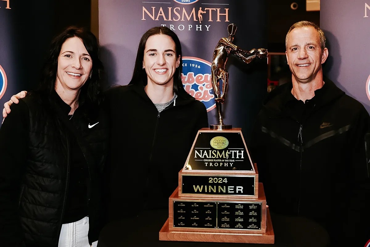 Naismith Trophy Prize Money: What do the best players of college basketball get for winning? Naismith Trophy Prize Money: What do the best players of college basketball get for winning?