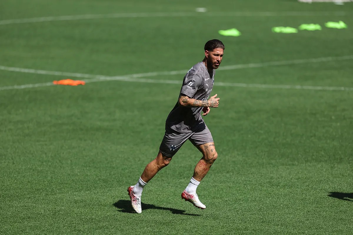 Real Madrid Ex Sergio Ramos turns heads with TikTok video featuring his sister and daughter Real Madrid Ex Sergio Ramos turns heads with TikTok video featuring his sister and daughter