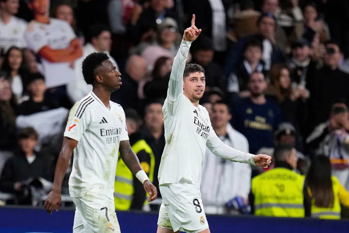 Valverde scores late in Real Madrid's 1-0 win as suspended Mbappé is jeered by some fans Valverde scores late in Real Madrid's 1-0 win as suspended Mbappé is jeered by some fans
