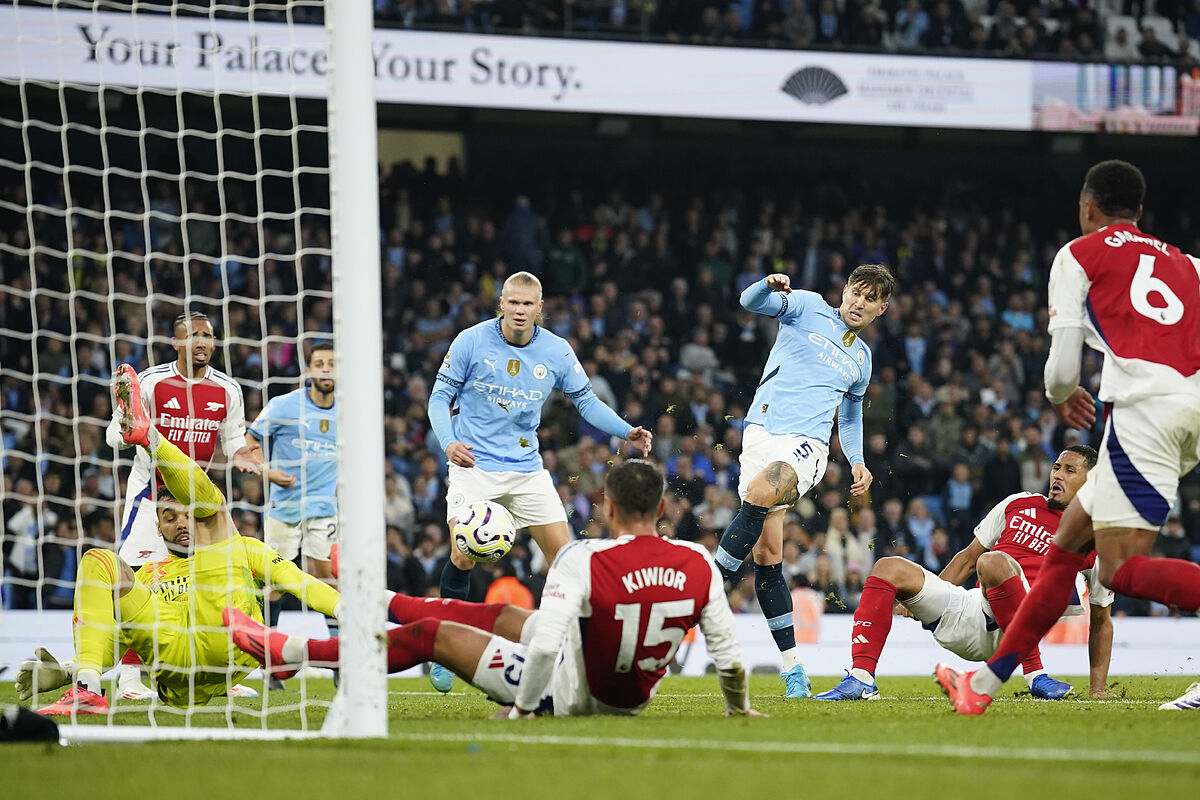 Manchester City rescue draw against Arsenal with late goal from Stones Manchester City rescue draw against Arsenal with late goal from Stones