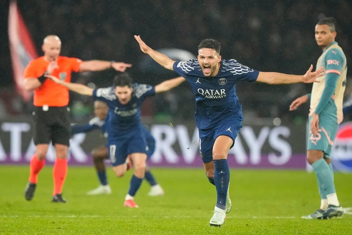 Manchester City on the brink of Champions League KO after loss to PSG Manchester City on the brink of Champions League KO after loss to PSG