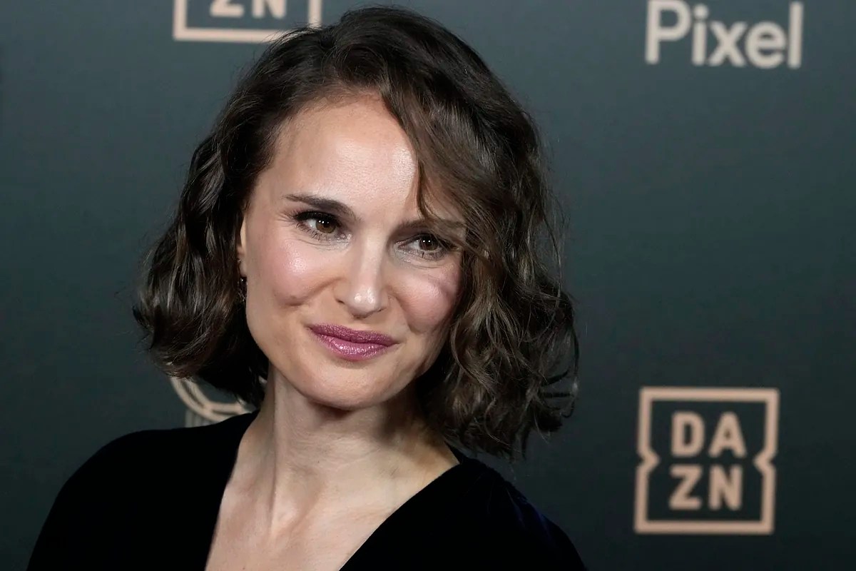 Ballon d' Or carpet was stunned by a flattered Natalie Portman while 'P**o Barca' chants were heard outside Ballon d' Or carpet was stunned by a flattered Natalie Portman while 'P**o Barca' chants were heard outside