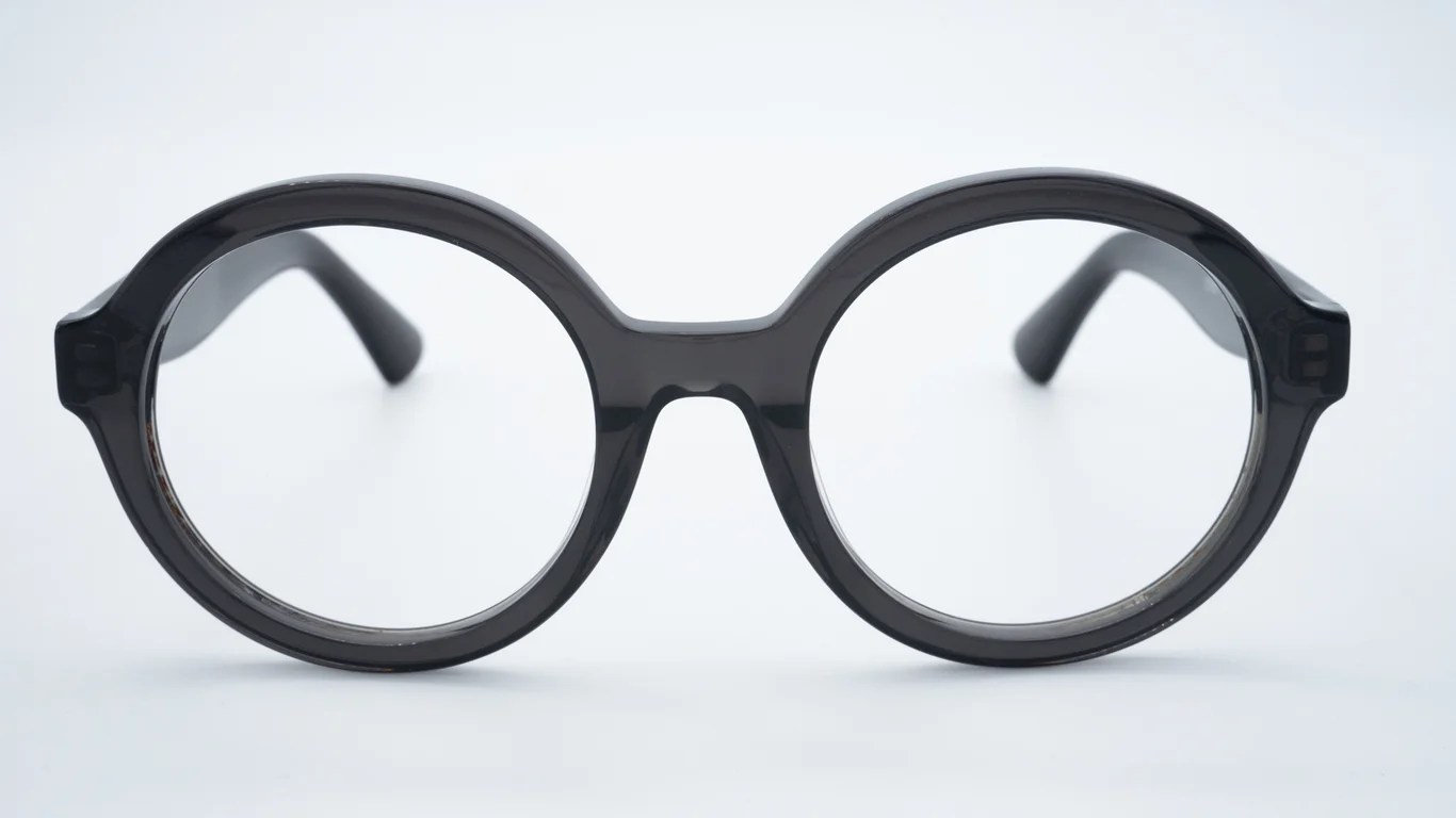 Classic Round Black