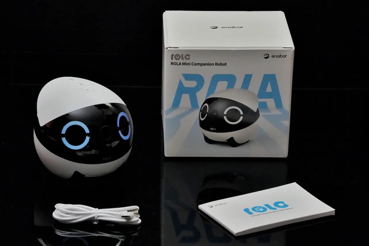 The ROLA Mini Companion Robot - FrontRowSociety