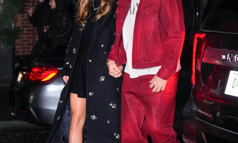 Taylor Swift and Travis Kelce go out to enjoy a discreet romantic dinner at West Palm Beach, Florida Taylor Swift and Travis Kelce go out to enjoy a discreet romantic dinner at West Palm Beach, Florida