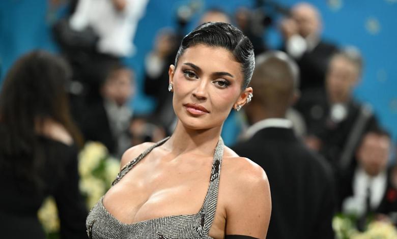 Kylie Jenner gets trapped in her stilettos after the Met Gala: ‘Oh!’ Kylie Jenner gets trapped in her stilettos after the Met Gala: ‘Oh!’