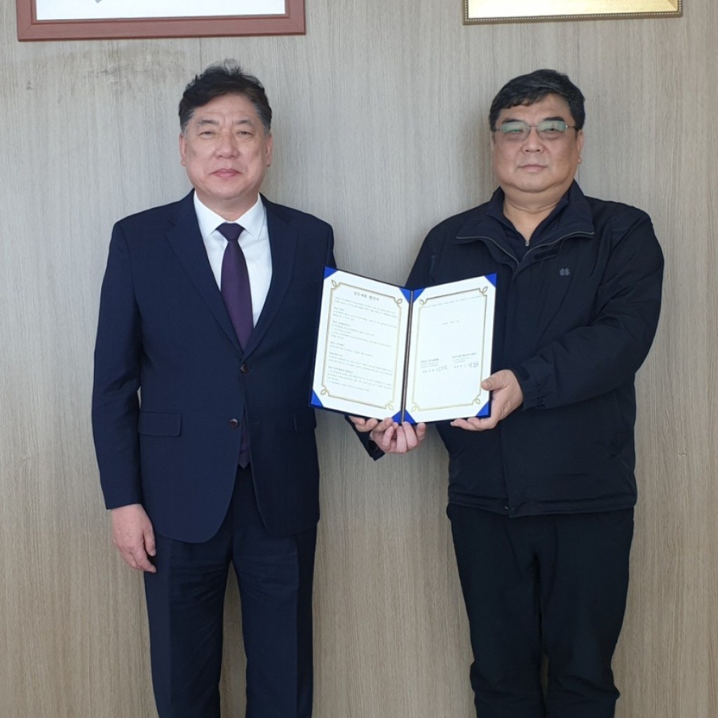 다모아명사특강㈜와 공연단 ‘전우와함께’, 군봉사활동을 위한 업무협약식 체결해 다모아명사특강㈜와 공연단 ‘전우와함께’, 군봉사활동을 위한 업무협약식 체결해