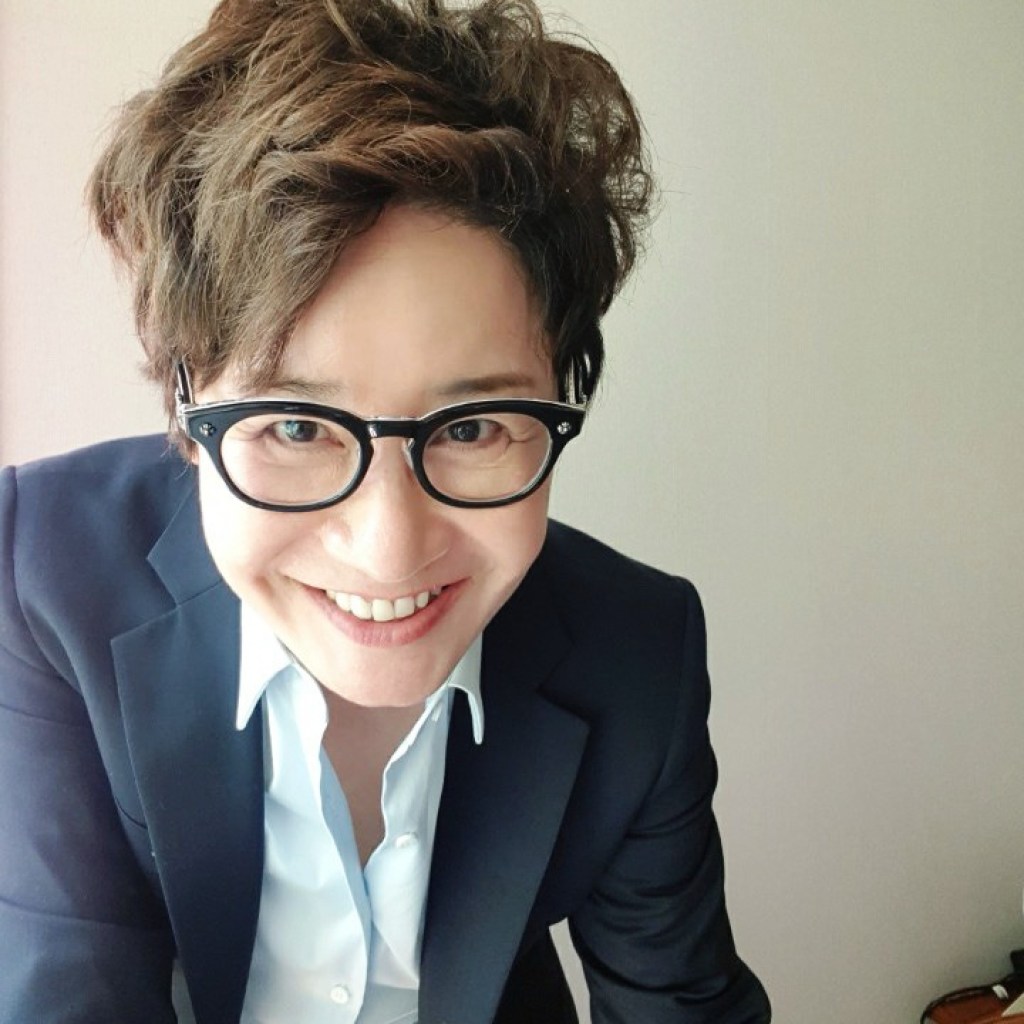 열정과 신뢰의 아이콘 엘케이아시아 이경희대표 덴탈 마스크 60만장 전우와함께를 통해 위문품 전달 열정과 신뢰의 아이콘 엘케이아시아 이경희대표 덴탈 마스크 60만장 전우와함께를 통해 위문품 전달