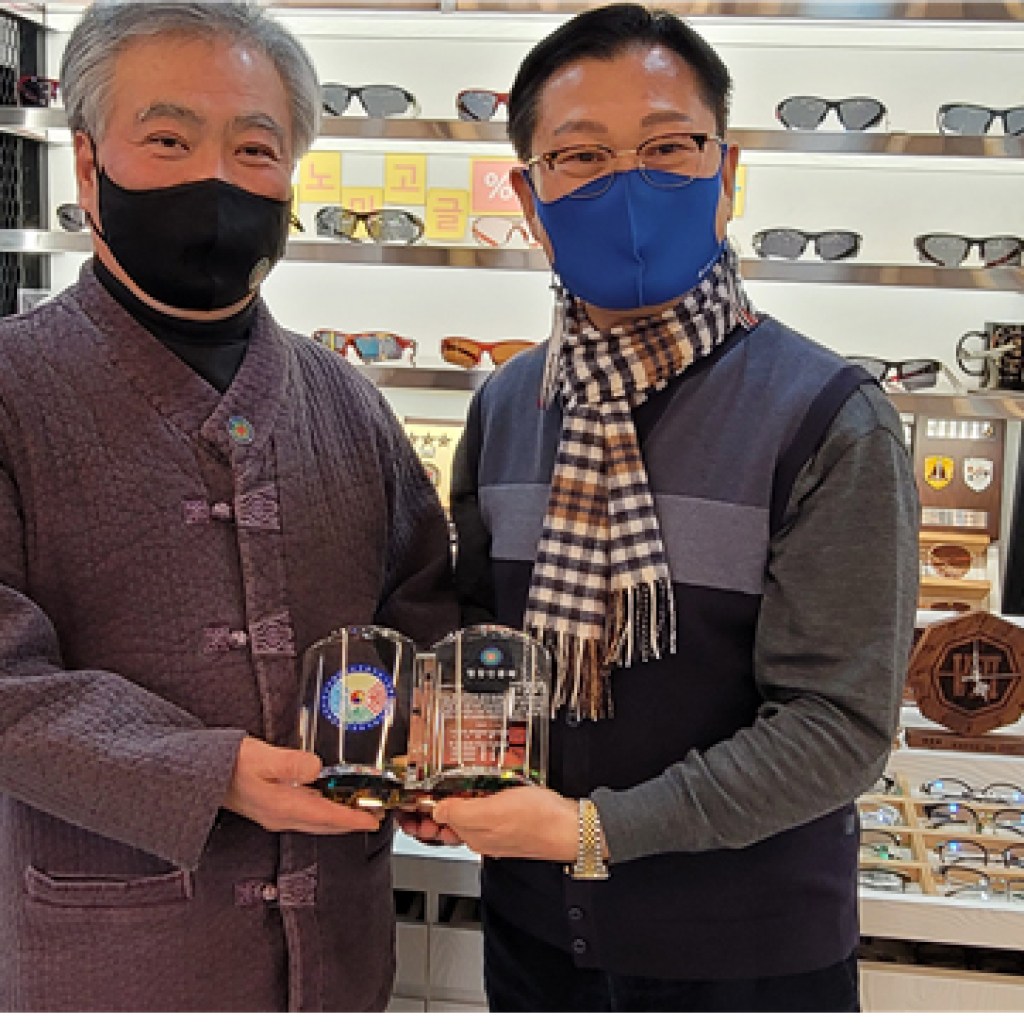 (사)한국늘사랑회 김상기 이사장 훈민정음 봉사 명장 인증서 수상 (사)한국늘사랑회 김상기 이사장 훈민정음 봉사 명장 인증서 수상